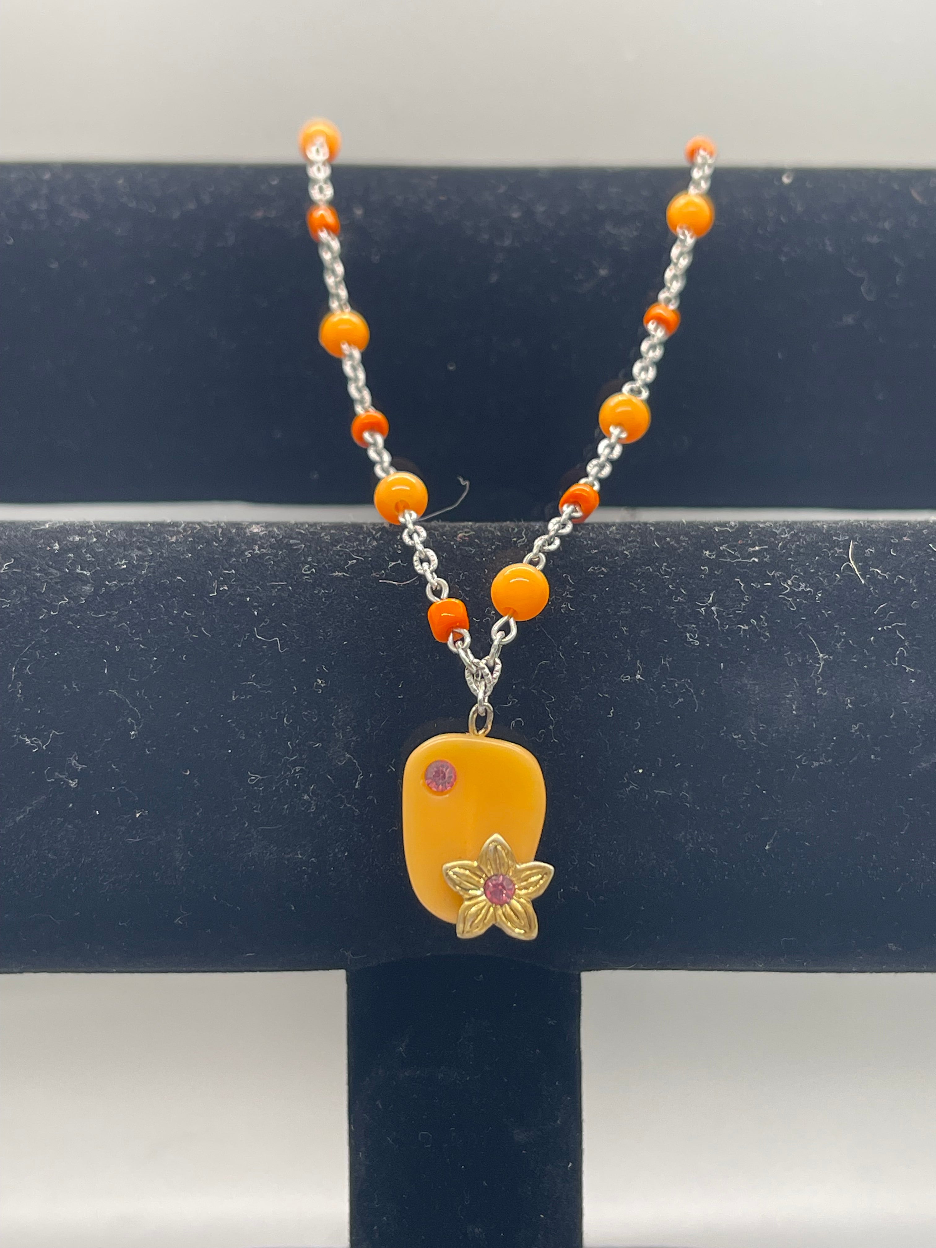 Orange blossom necklace ￼