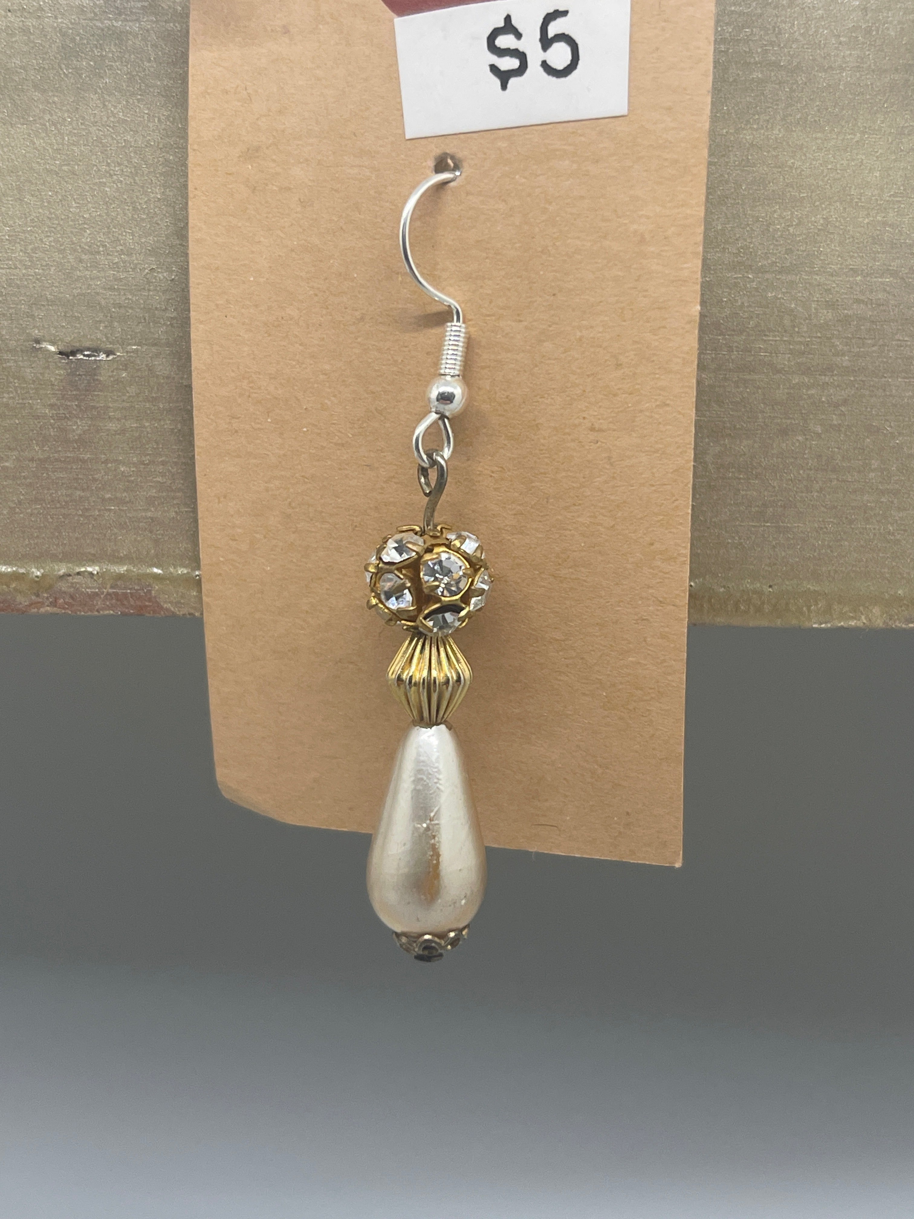 Single Earring Pearl Drop